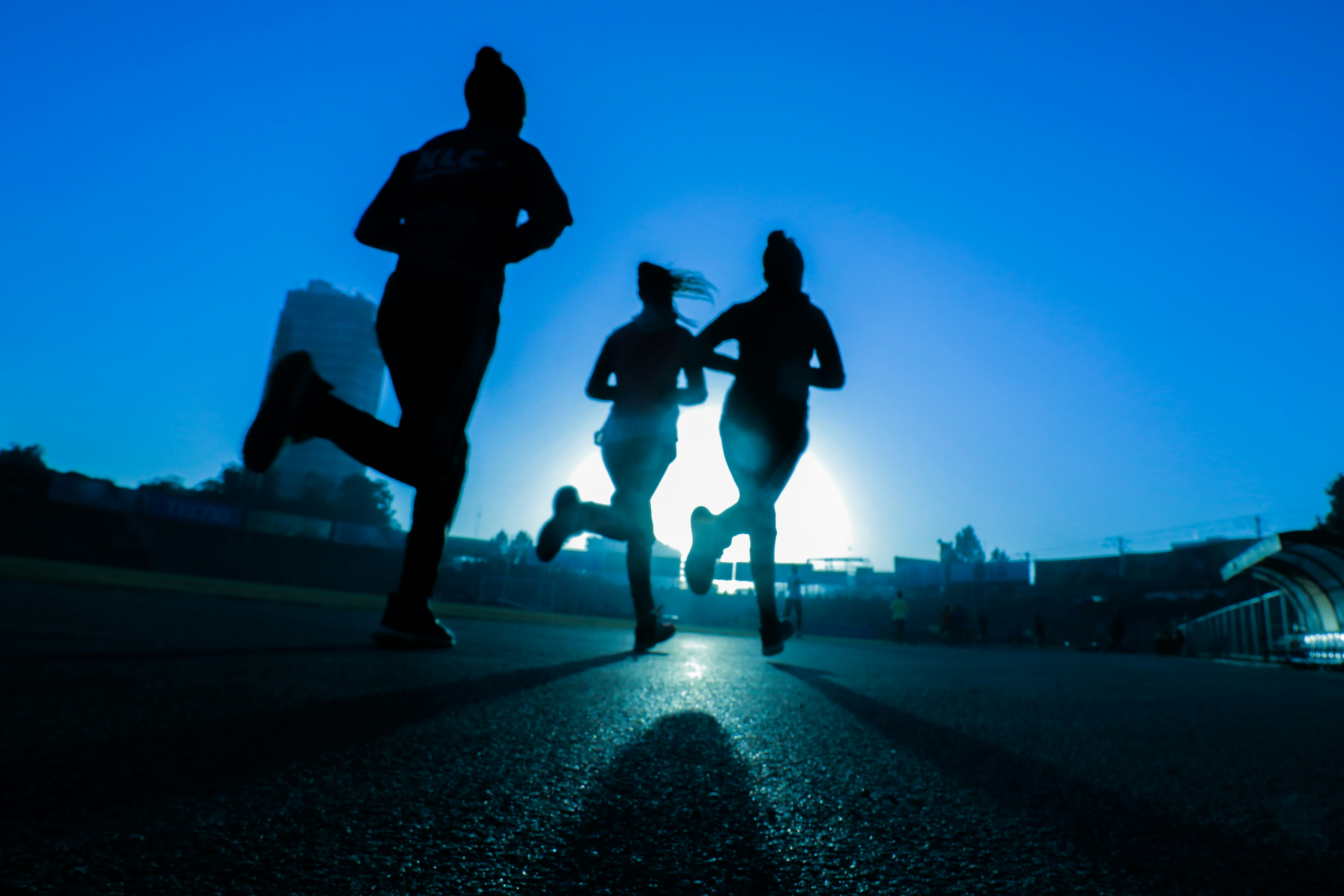 Beyond the Solo Sweat: Why Community Makes Your Workouts Stick